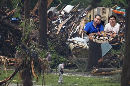 La familia se encontraba en la zona al momento del crecimiento repentino del río Guadalupe