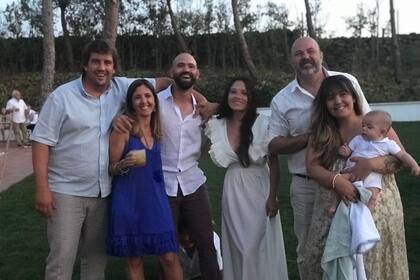 La familia siguió con la idea del fundador de los locales.
