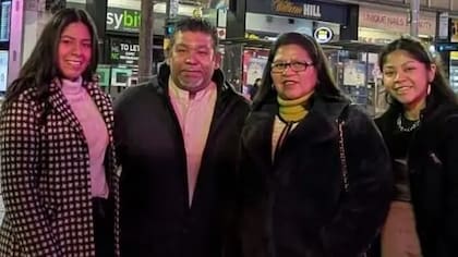 La familia vive en Nottingham desde junio de 2024.