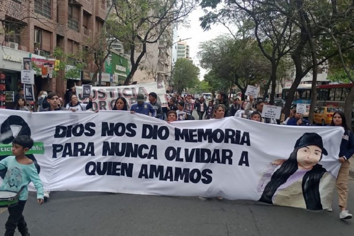 La familia y los amigos de Gabriela Pérez siguen reclamando la detención del culpable.