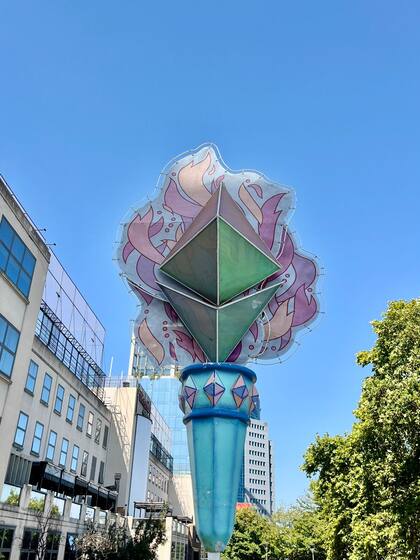 La famosa antorcha de DevCon ya está instalada en Workplace