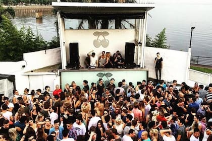 La famosa terraza de Pacha empezó tímida pero se convirtió en un éxito.