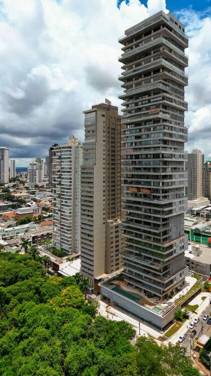 La fastuosa vida de los millonarios en la capital del "agrolujo" de Brasil