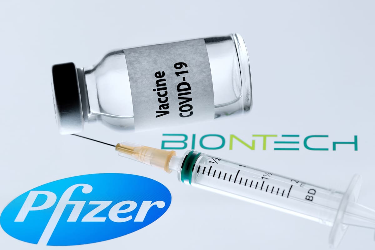 La FDA anunció que la vacuna de Pfizer y BioNTech es segura y efectiva en su revisión