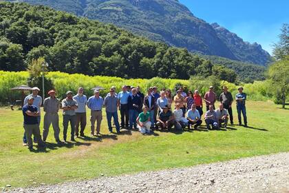 La Federación de Sociedades Rurales de Río Negro junto a CRA van a colaborar con los afectados por los incendios con fardos y gestiones
