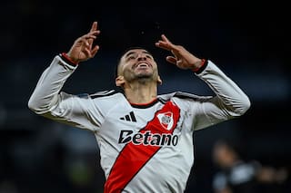River y una gran goleada para postergar filtraciones y operaciones por el futuro de Ponzio