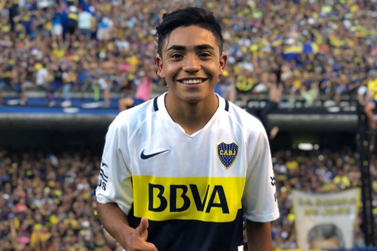 La felicidad de Langoni, como alcanza pelotas en 2017, cuando tenía 15 años