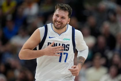 La felicidad de Luka Doncic, que rompe récords de la NBA con los Dallas Mavericks.