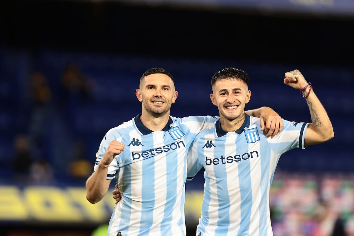 La felicidad de Maravilla Martínez y Gabriel Rojas, participantes directos para el gol de Racing ante Boca que le dio el pasaje a la final del Clausura