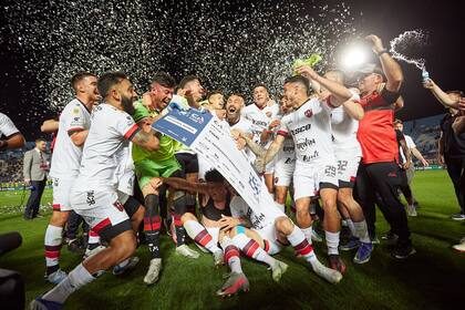 La felicidad de todo el plantel de Patronato