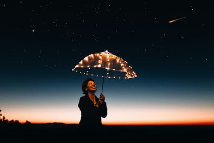 La felicidad no es constante y depende de variables externas