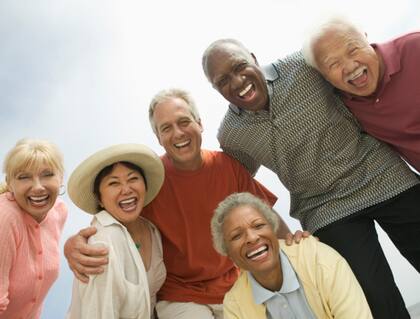 La felicidad no está conectada con una edad en particular, sino que depende de cada uno