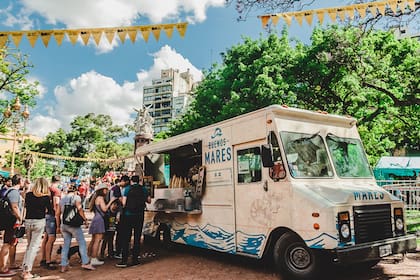 La feria de alimentos libres de gluten tiene platos sabrosos y productos para cocinar