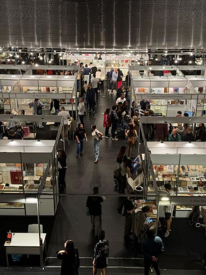La Feria del Libro se hace en la Plaza Seca del Palacio Libertad