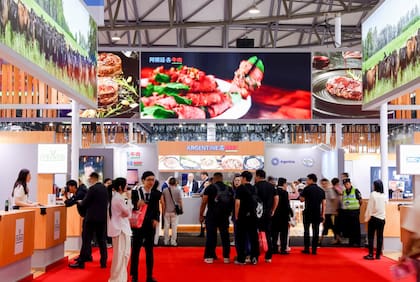 La feria también dejó otra señal que llamó la atención de los exportadores nacionales: la creciente profesionalización de los compradores chinos