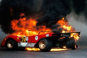 La Ferrari de Ignazio Giunti prendida fuego en el Gálvez, un momento dramático y con trágico desenlace