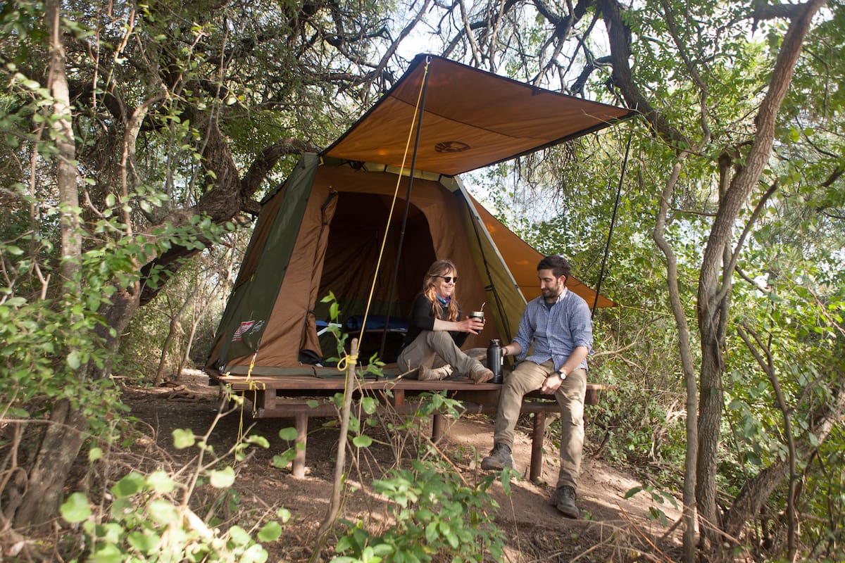 La Fidelidad, uno de los más recientes campings en el Parque Nacional El Impenetrable. Se puede llevar carpa propia o acampar en unas de doble altura. Todas se ubican sobre plataformas de madera.