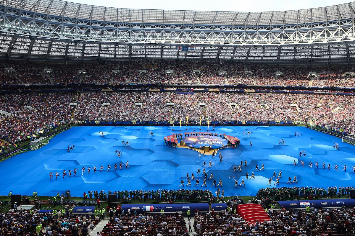 La fiesta de clausura del Mundial de fútbol de 2018, uno de los grandes acontecimientos deportivos que organizó Rusia en los últimos años; su ataque bélico a Ucrania está cerrándole las puertas del deporte internacional.