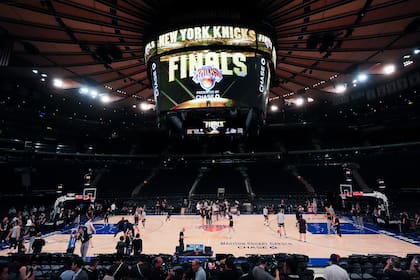 La fiesta pública (watch party) originalmente programada en las inmediaciones del Madison Square Garden debió suspenderse por disposición del Servicio Secreto