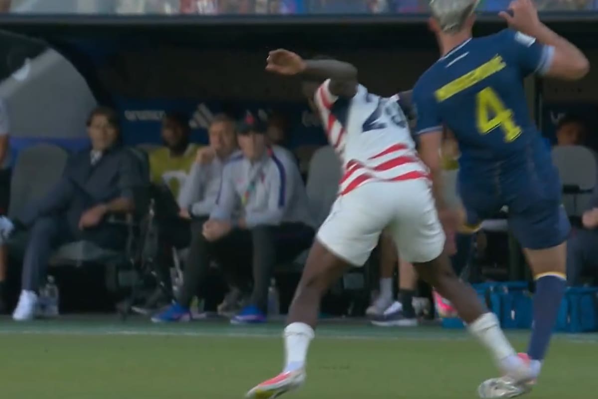 La FIFA le permitirá jugar al estadounidense Folarin Balogun contra Bélgica pese a la tarjeta roja que recibió