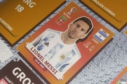 La figurita de Messi en el álbum del Mundial Qatar 2022