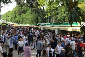 La fila más larga de la Feria del Libro de Madrid fue para una youtuber