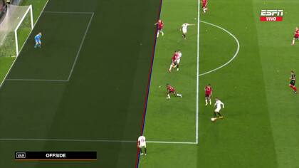 La fina posición adelantada de Marcos Acuña, por la que el árbitro portugués Artur Dias anuló el segundo gol de Sevilla