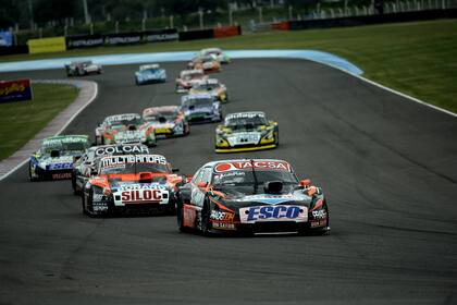 La final del TC en Termas de Río Hondo fue muy accidentada y 14 autos no la terminaron