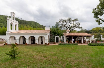 La finca de los Hansen es de aspecto colonial