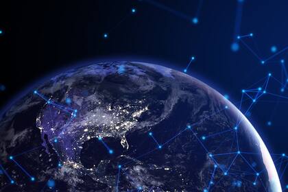 La firma Aalyria busca ofrecer internet de alta capacidad usando láseres, capaces de reenfocar su haz a voluntad hacia receptores fijos o móviles, en tierra, mar, aire o en el espacio