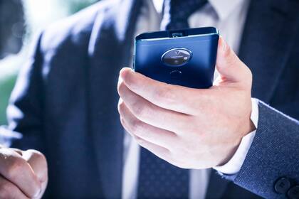 La firma brasileña Positivo comenzará a ofrecer su línea de smartphones Quantum en el país; quiere transformarse en un jugador regional de peso