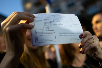 La firma de Patricia Bullrich en la ficha de afiliación a LLA