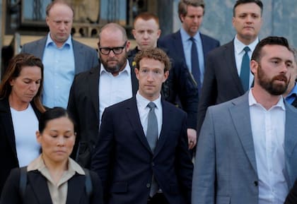 La firma dirigida por Mark Zuckerberg prometió implementar controles a favor de los menores de edad.