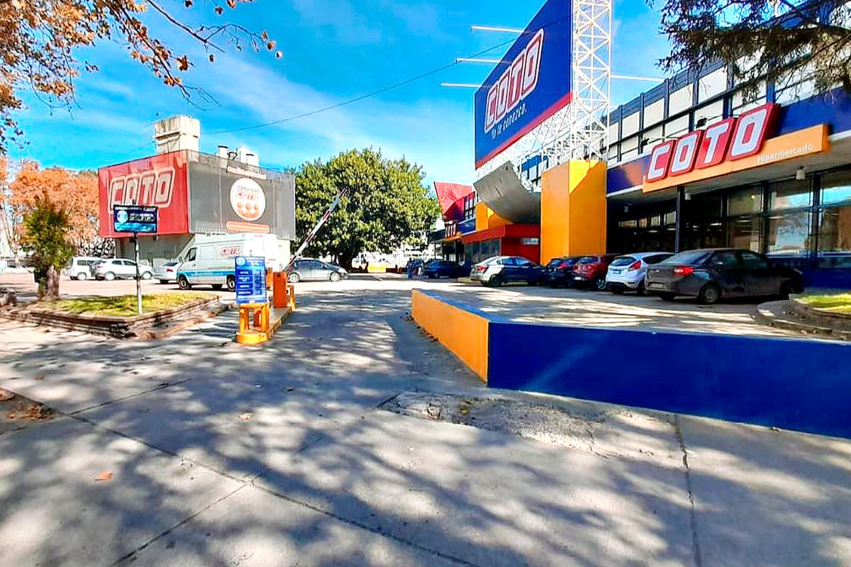 La firma Gepal Sociedad Anónima, una empresa argentina vinculada al grupo Coto, se quedó con un predio del barrio de Retiro donde funciona una sucursal del supermercado