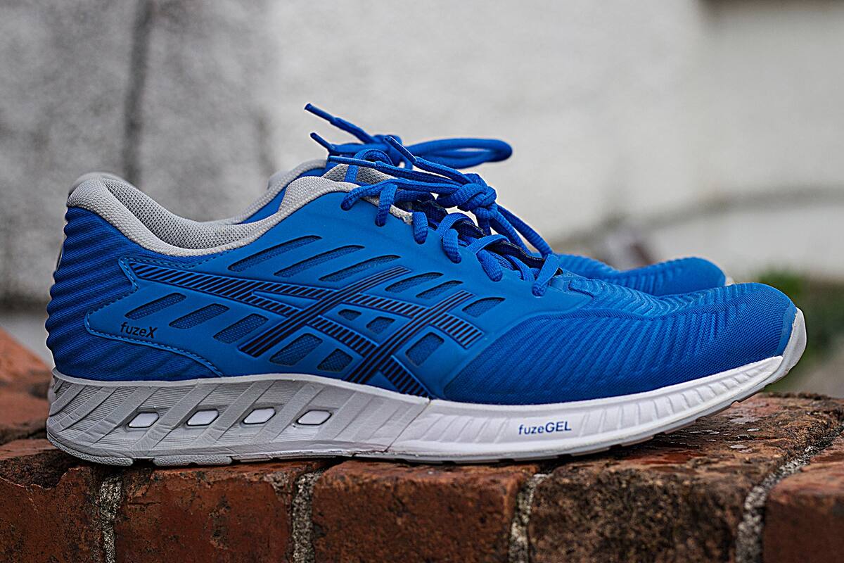 La firma japonesa Asics cierra su operación local y operará en el país a través de Dass