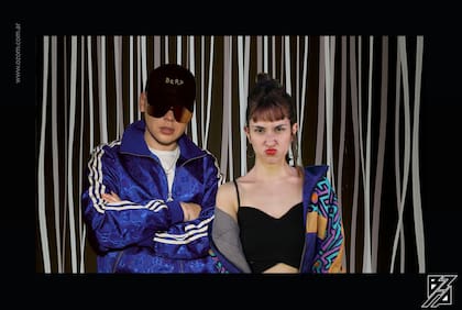 La firma Ózom lanzó esta propuesta interactiva que permite sumergirse en el corazón del estudio del productor y rapero Bizarrap