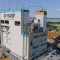 Un gigante alemán reduce un turno en una planta industrial y un sindicato se declaró en alerta