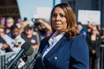 La fiscal de NY Letitia James se declara inocente en caso de fraude impulsado por Trump