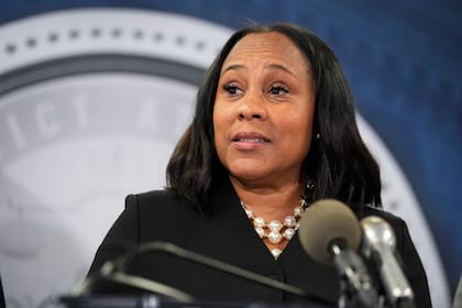 La fiscal del distrito Fulton, Fani Willis, habría contratado a Nathan Wade para llevar el caso contra el expresidente Donald Trump