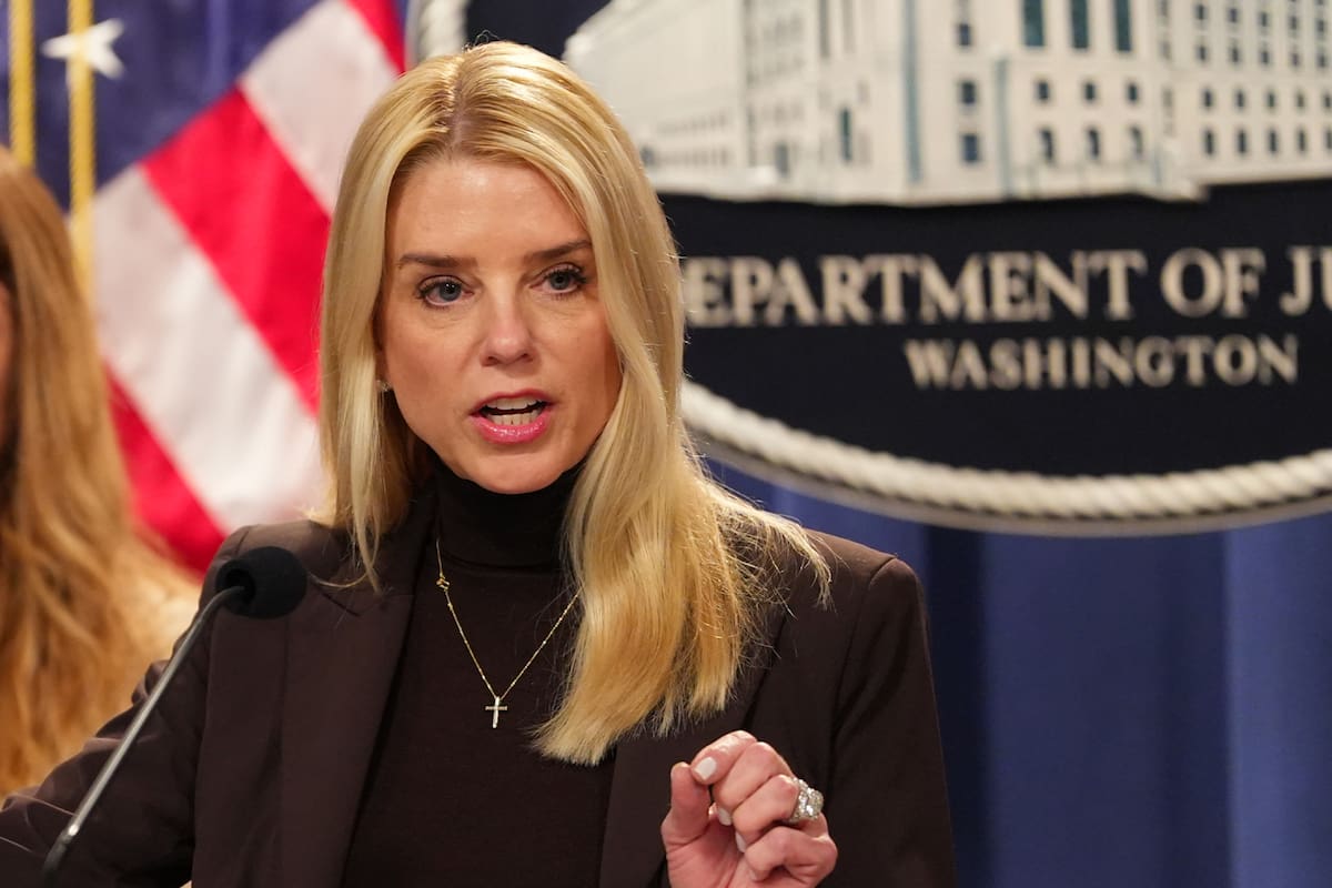 La fiscal estuvo acompañada de agentes de la DEA, quienes ampliaron los detalles de incautación