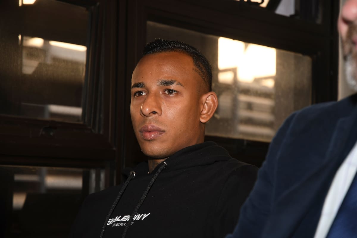 La fiscalía pidió 2 años y tres meses de prisión para Sebastián Villa en la causa por violencia de género