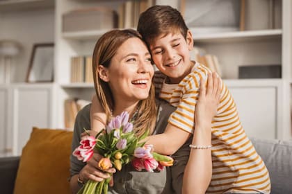 La flor del Día de la Madre es el clavel, y puede tener significados diferentes en función de su color (iStock)