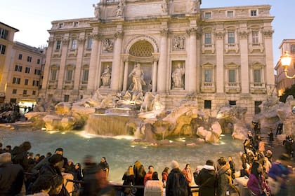 La Fontana di Trevi, uno de los monumentos emblemáticos de Roma