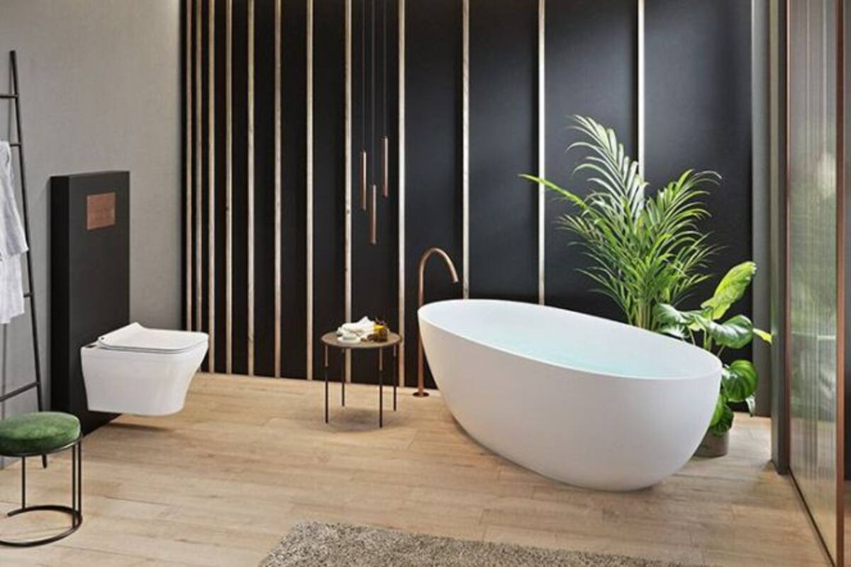 La forma curvada de las bañaderas exentas relajan