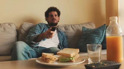 La forma en que servimos y comemos nuestra comida también puede influir en cómo la percibimos