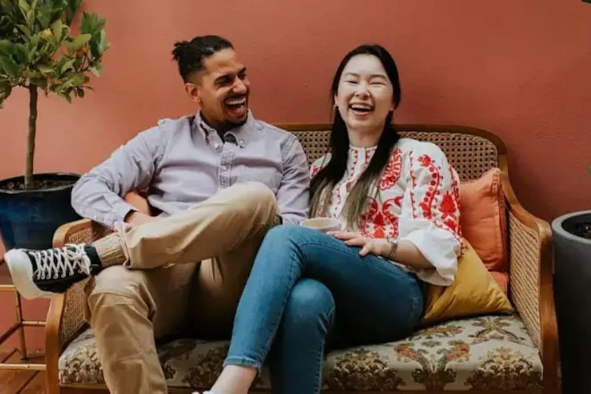 La forma en que sonamos en cada idioma, y cómo los demás perciben nuestras voces, es el resultado de varios factores