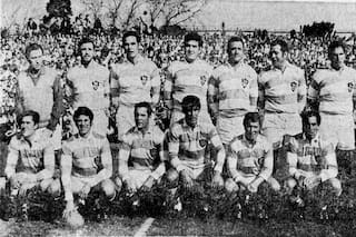El 'cerrojo' y llanto en el vestuario: a 57 años del primer gran cruce entre los Pumas y escoceses