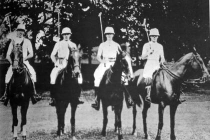 La formación del equipo argentino de polo en los Juegos Olímpicos París 1924