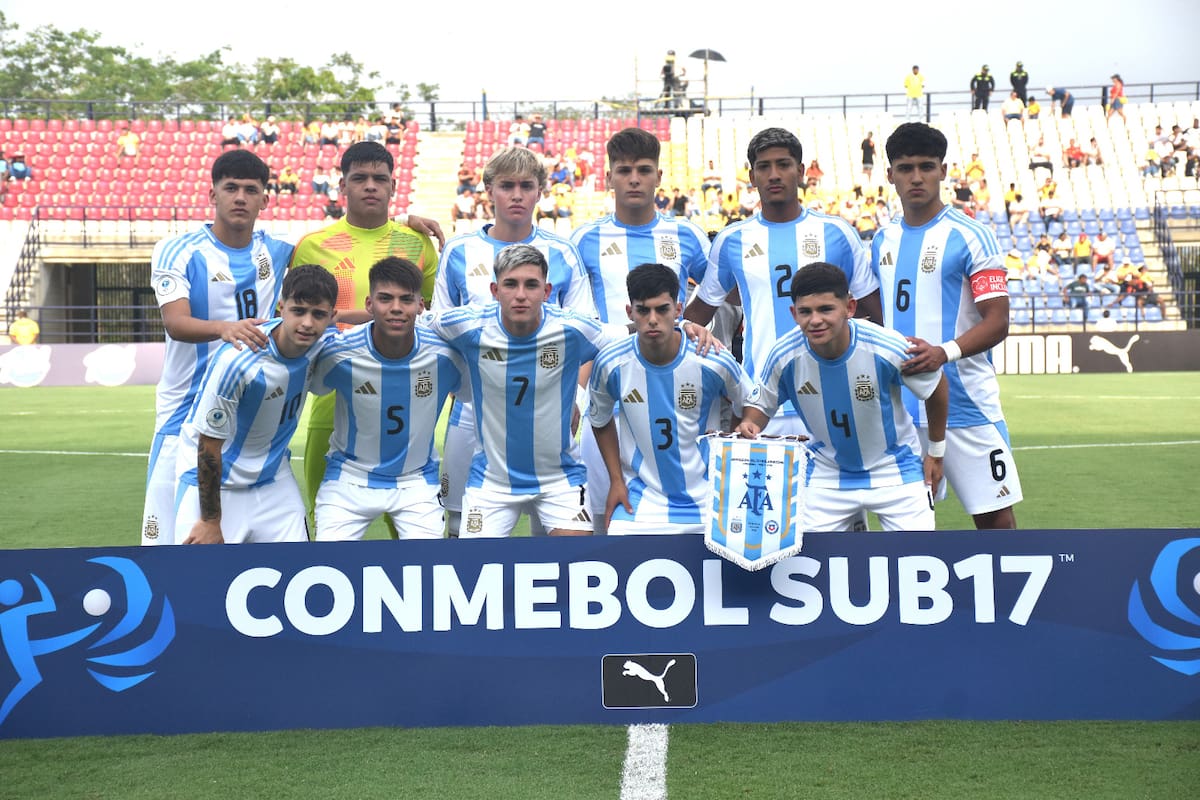 La formación inicial de la selección argentina vs. Chile: es probable que Diego Placente haga algunos cambios para enfrentar a Paraguay