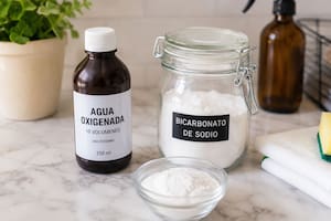 Cómo usar bicarbonato de sodio y agua oxigenada para potenciar la limpieza